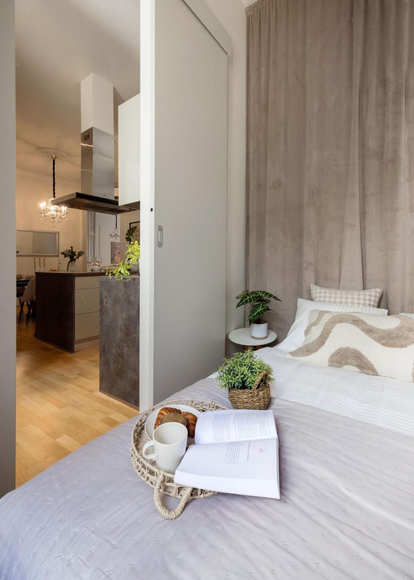 Timeless Elegant Apartment By Opera House Budapest Ngoại thất bức ảnh