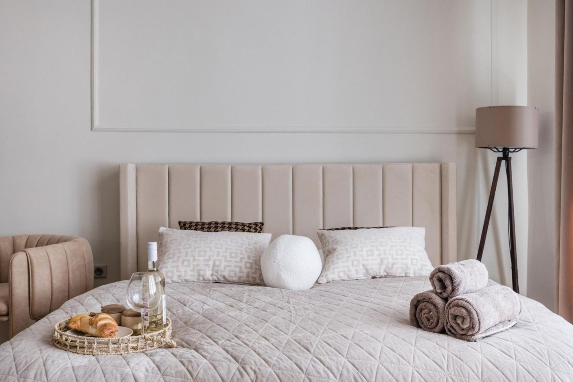 Timeless Elegant Apartment By Opera House Budapest Ngoại thất bức ảnh