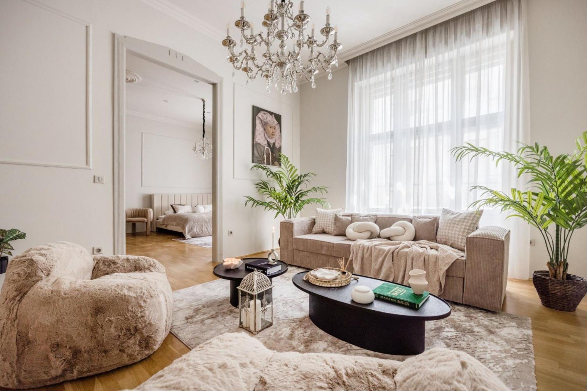 Timeless Elegant Apartment By Opera House Budapest Ngoại thất bức ảnh